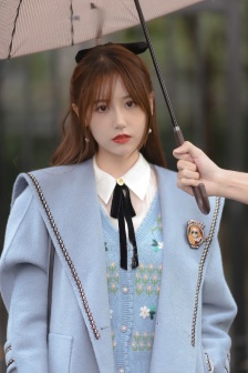 儿媳妇夸我比她老公大几岁怎么说